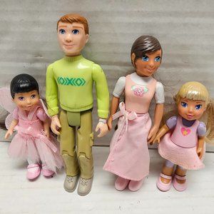 Learning Curve Caring Corners Dollhouse Doll House Figures Mom Dad Daughter Girl